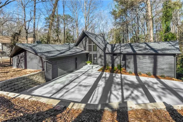 $899,000 | 95 Lake Top Court, Roswell, GA 30076