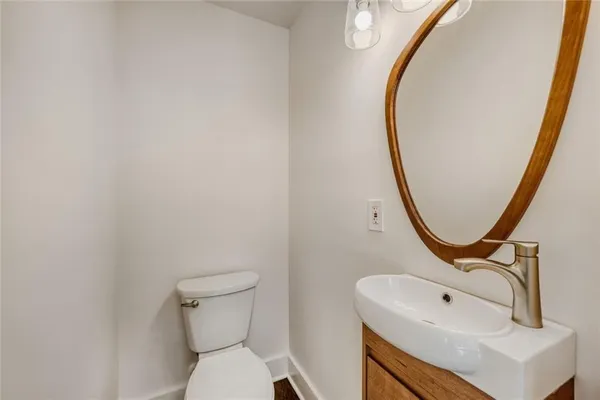 $899,000 | 95 Lake Top Court, Roswell, GA 30076