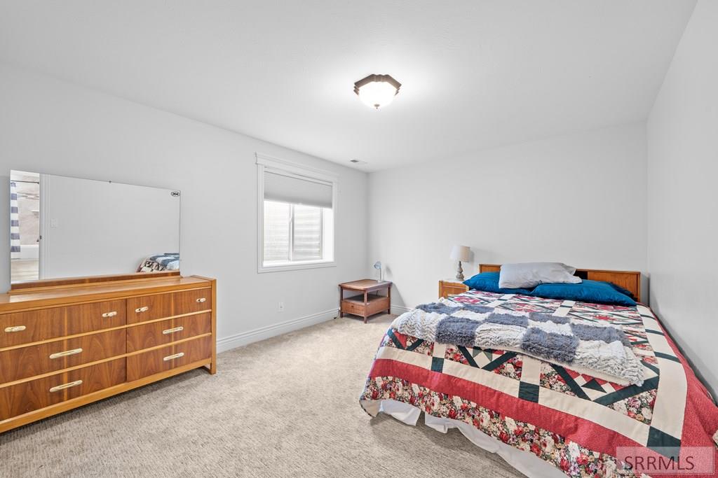 4631 Mountain Bend Drive Ammon, ID 83406 - Photo 32 of 44