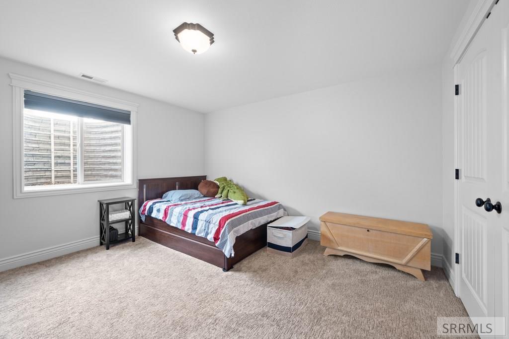 4631 Mountain Bend Drive Ammon, ID 83406 - Photo 34 of 44