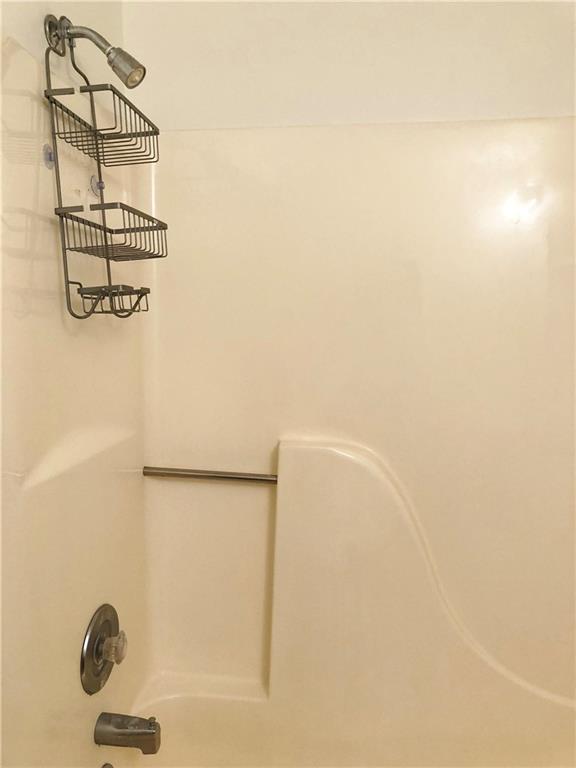 209 Donnell Road Lower Burrell, PA 15068 - Photo 16 of 22 Upper level full bath.