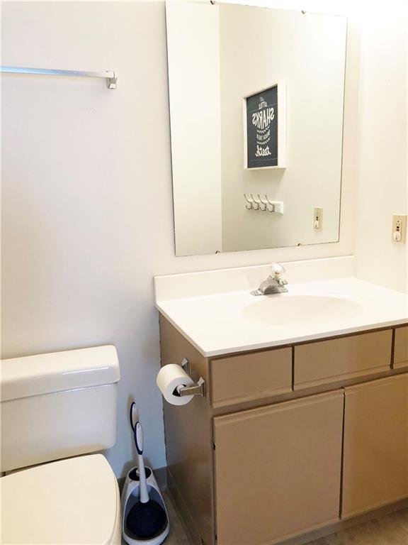 209 Donnell Road Lower Burrell, PA 15068 - Photo 17 of 22 Upper level full bath.