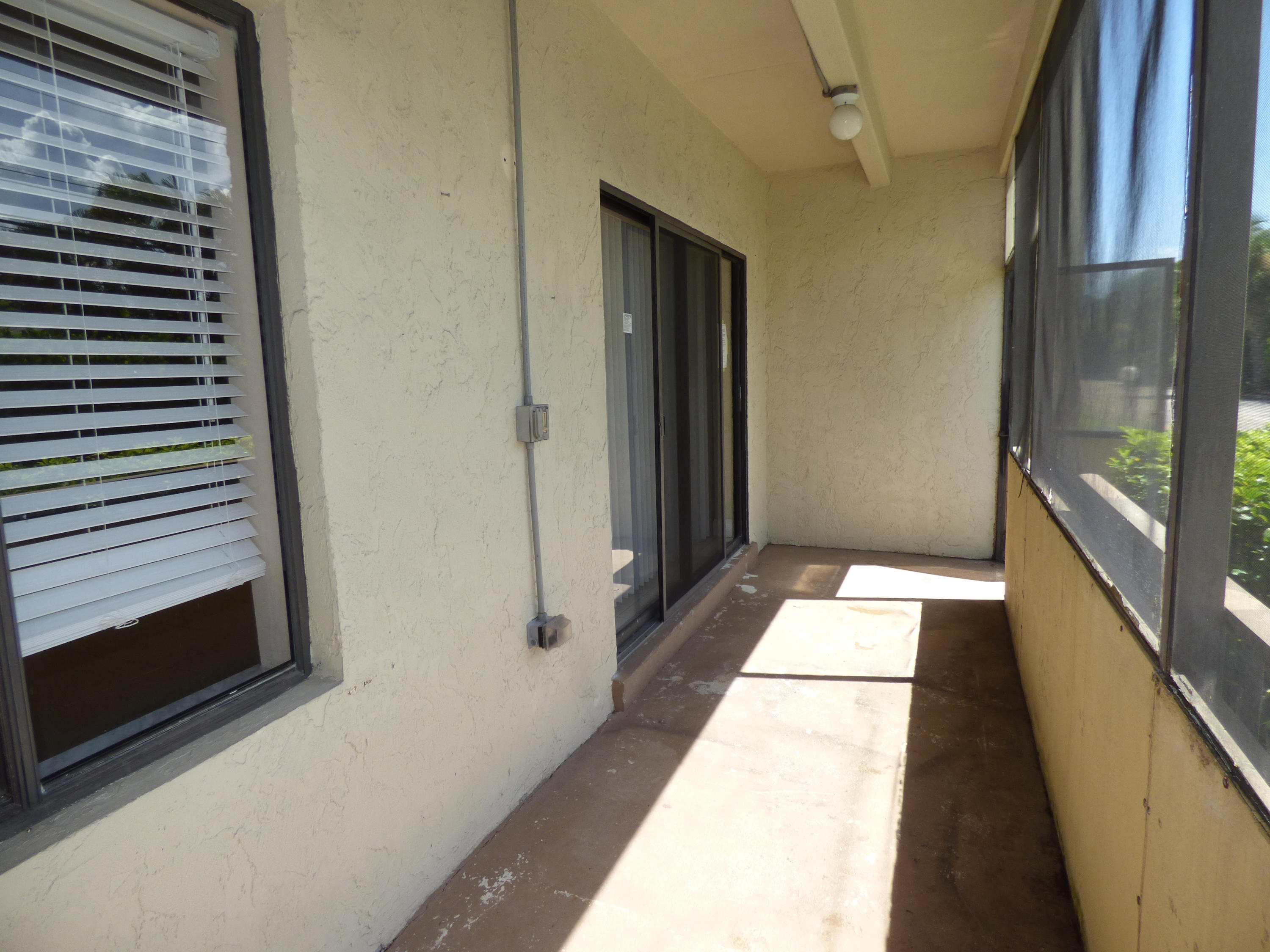 150 Pineview Road, Unit E3 Jupiter, FL 33469 - Photo 11 of 24 14P3000051