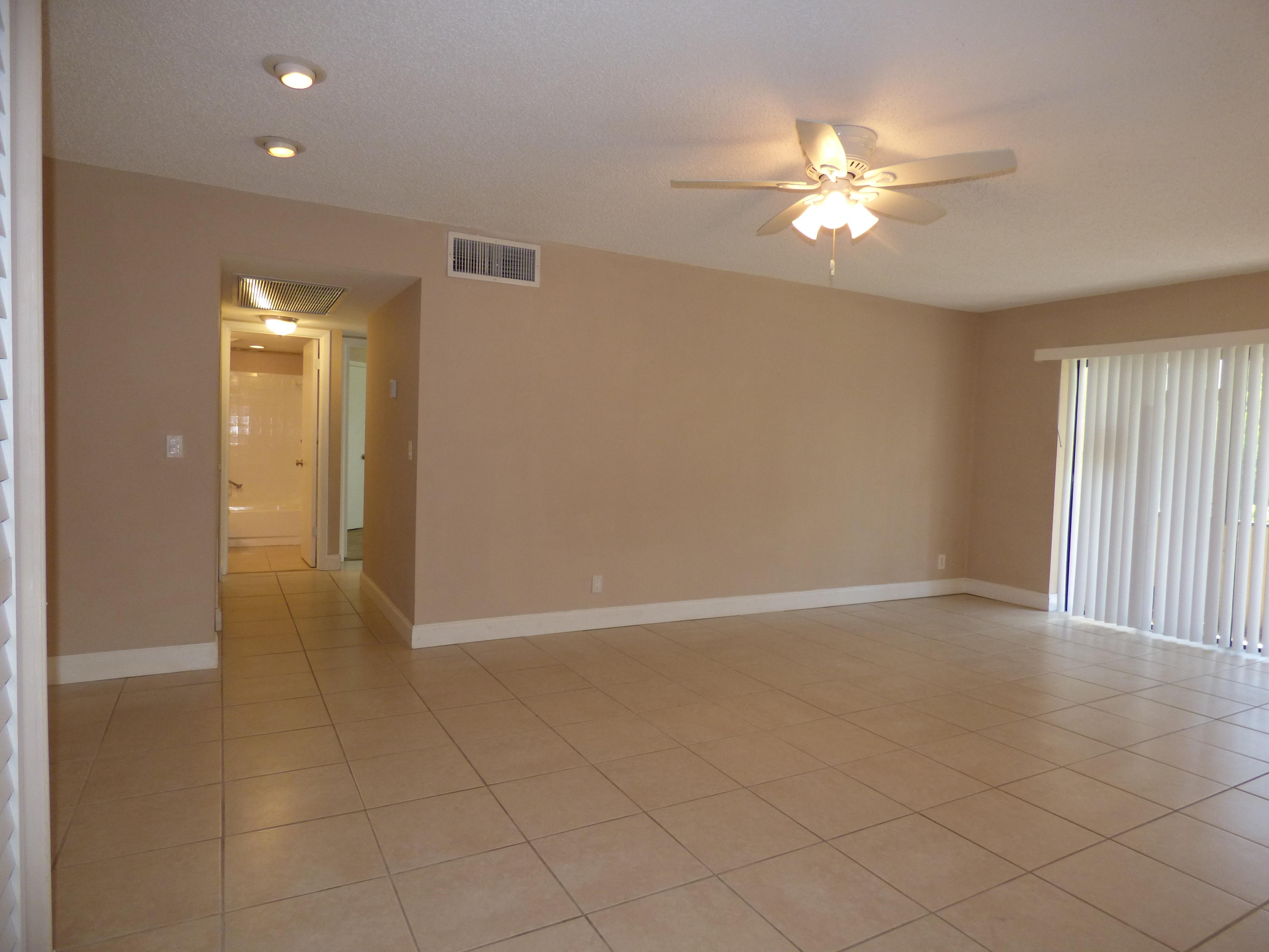 150 Pineview Road, Unit E3 Jupiter, FL 33469 - Photo 12 of 24 15P3000035