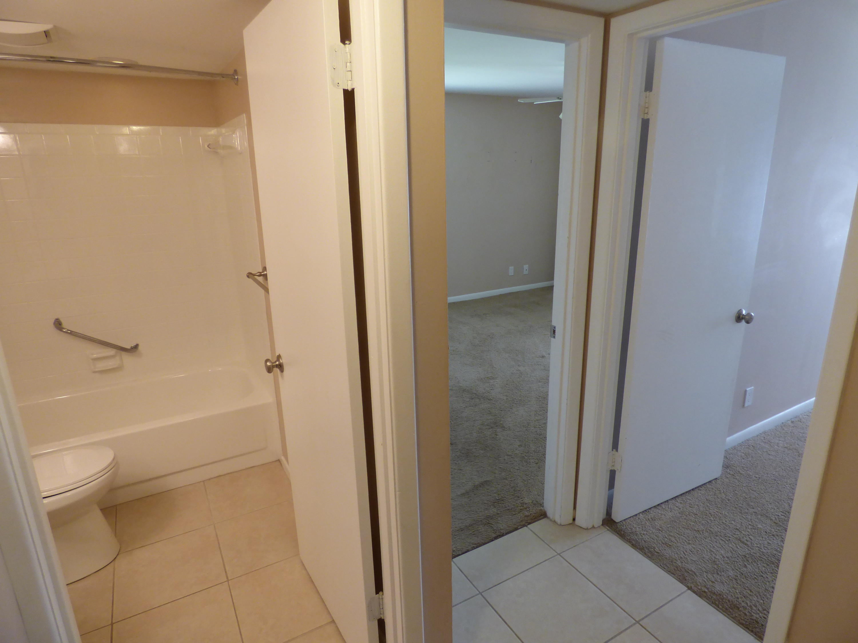 150 Pineview Road, Unit E3 Jupiter, FL 33469 - Photo 13 of 24 16P3000029