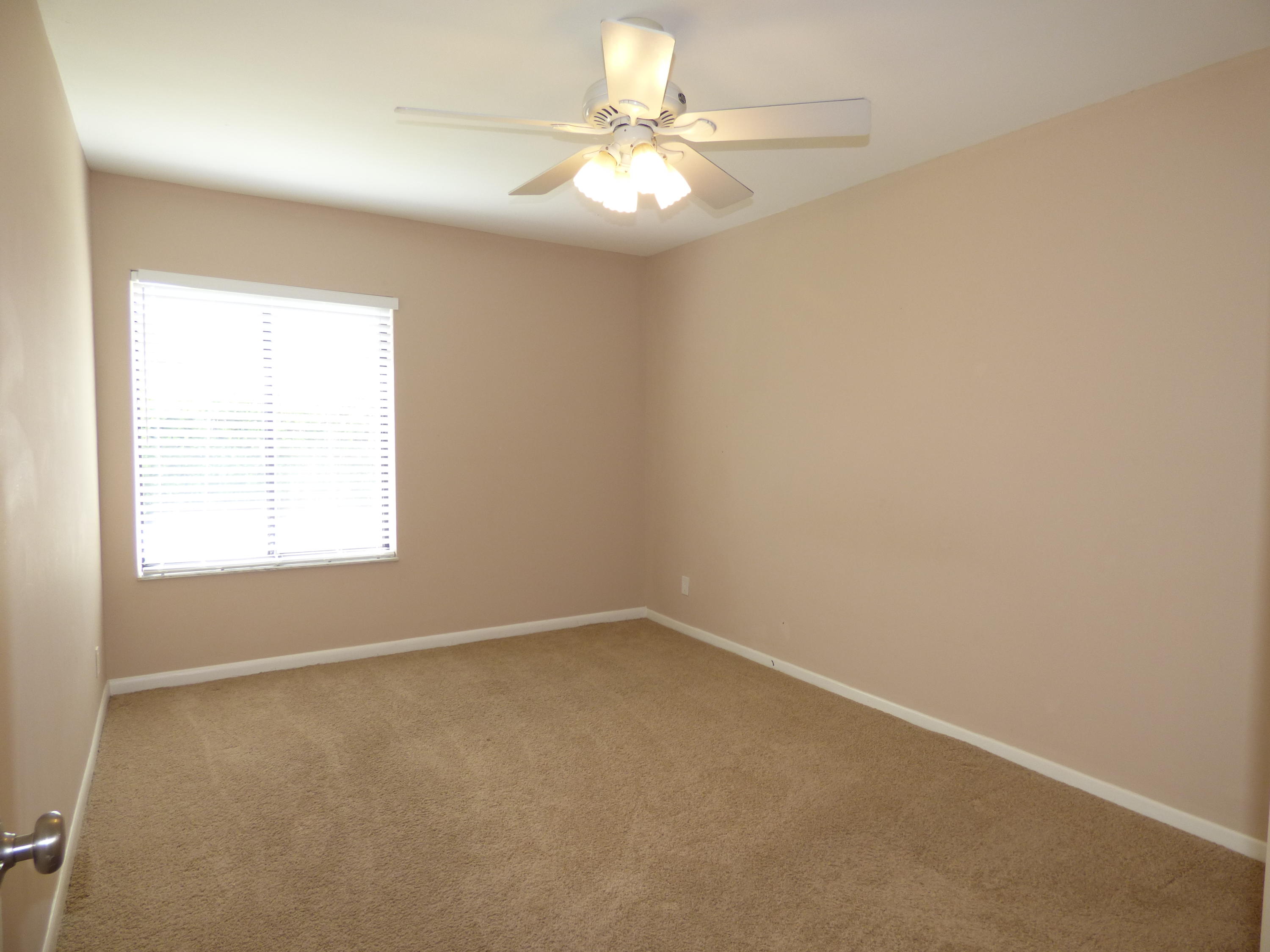 150 Pineview Road, Unit E3 Jupiter, FL 33469 - Photo 15 of 24 18P3000018