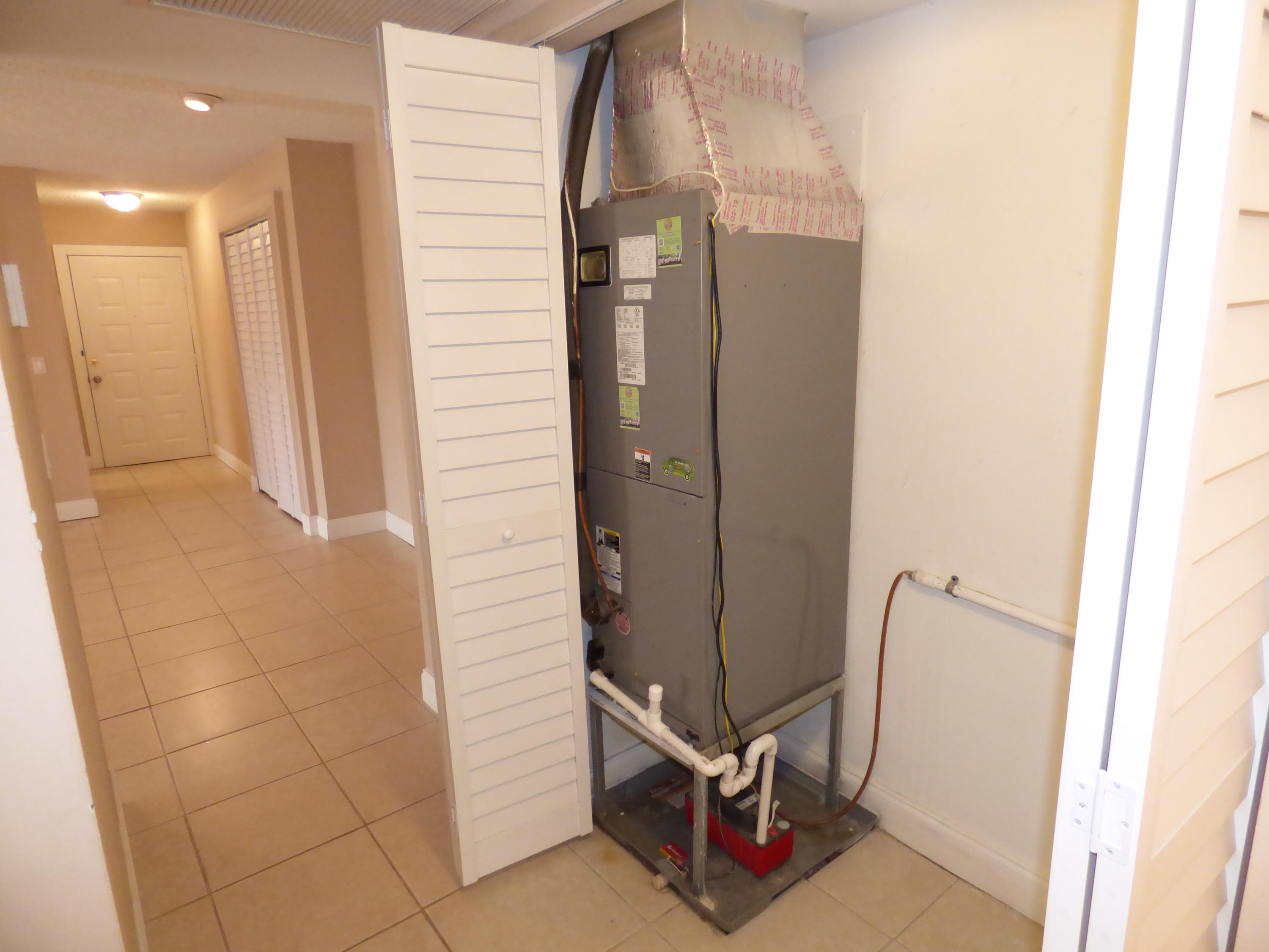 150 Pineview Road, Unit E3 Jupiter, FL 33469 - Photo 20 of 24 23P3000030