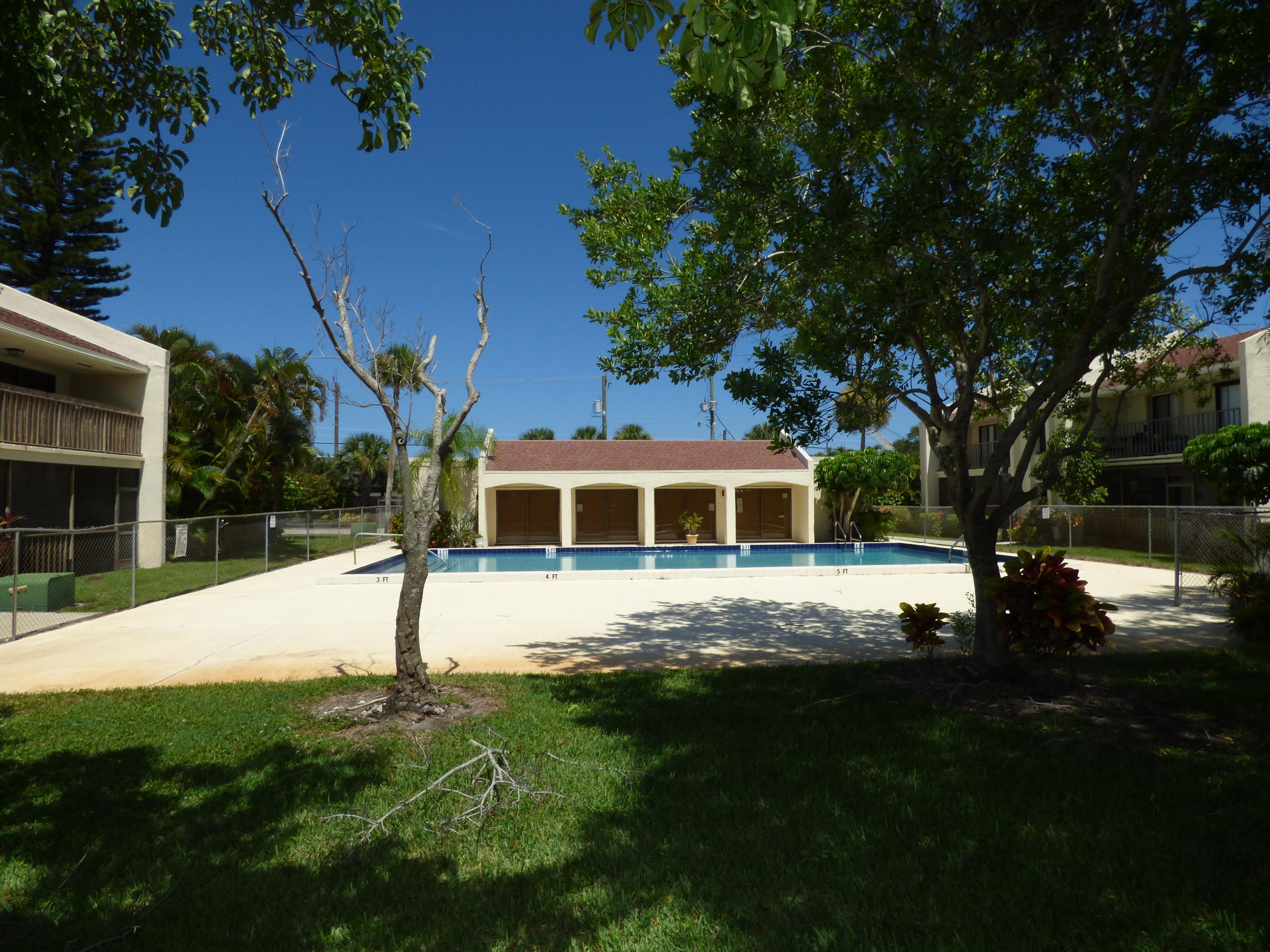 150 Pineview Road, Unit E3 Jupiter, FL 33469 - Photo 21 of 24 24P3000055