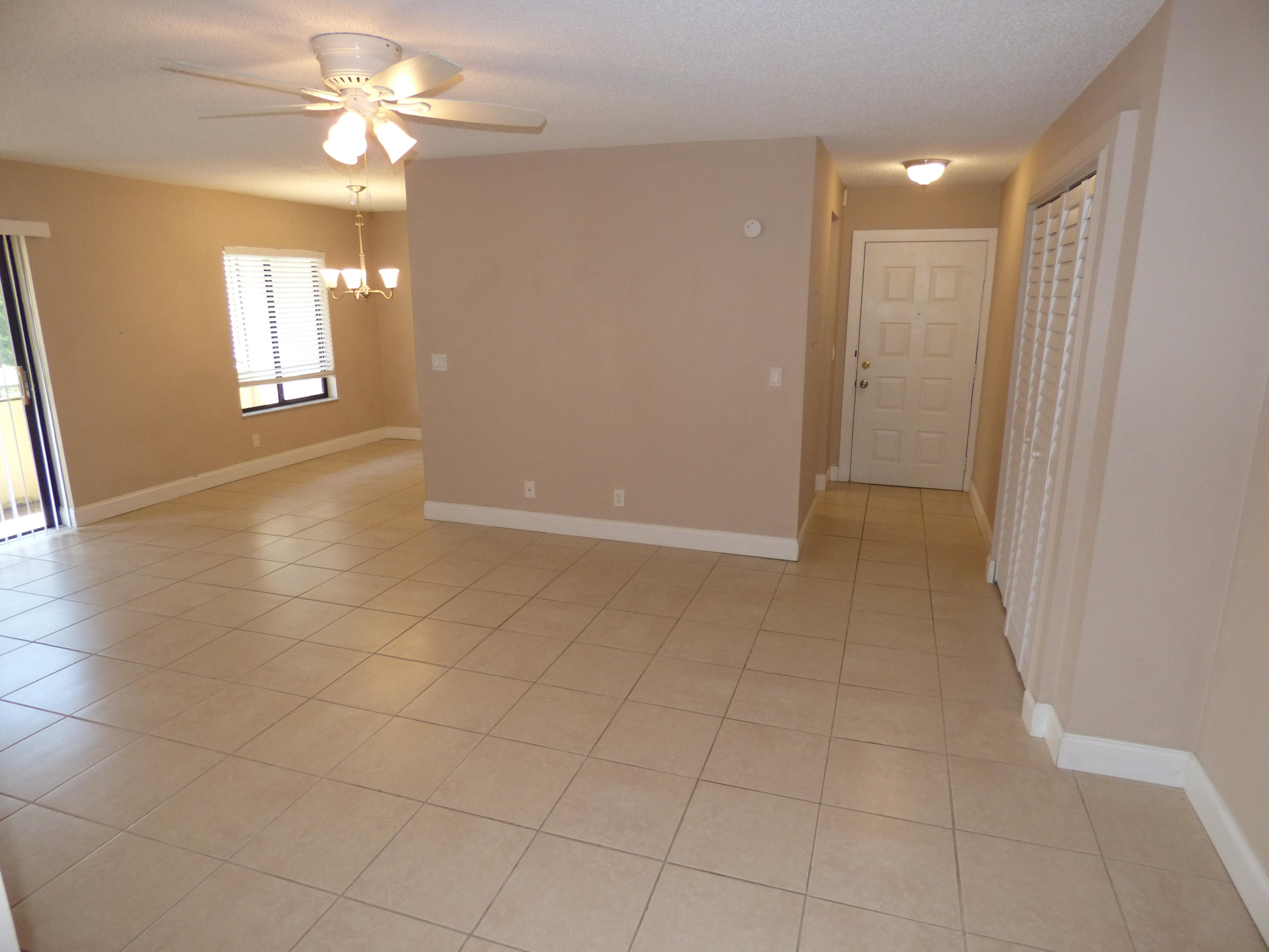 150 Pineview Road, Unit E3 Jupiter, FL 33469 - Photo 8 of 24 11P3000033