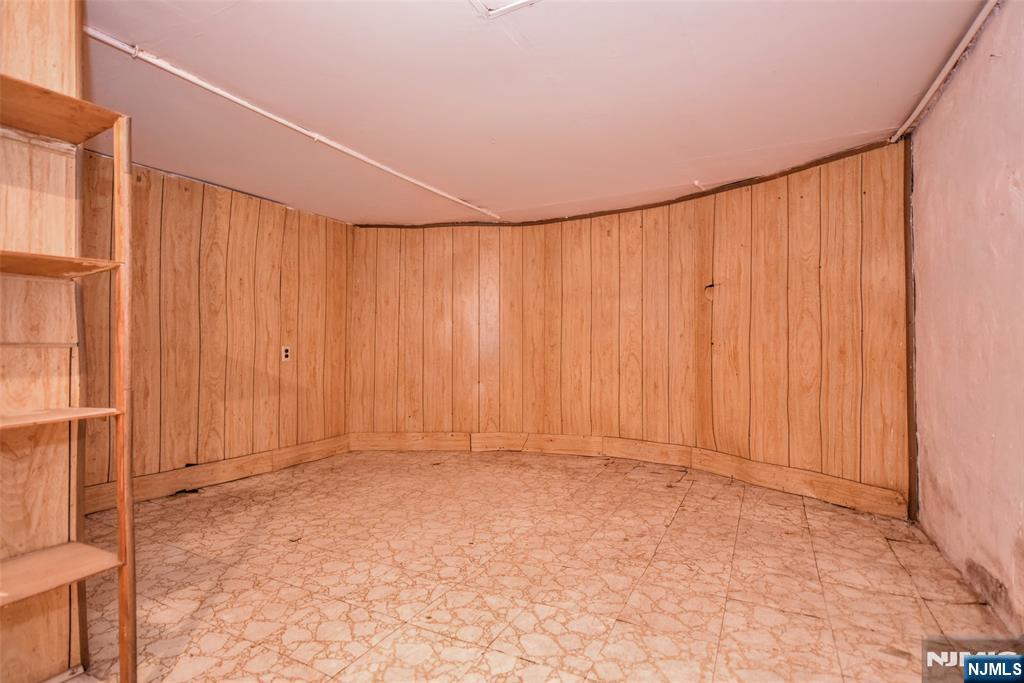 70 Main Avenue Wallington, NJ 07057 - Photo 23 of 35