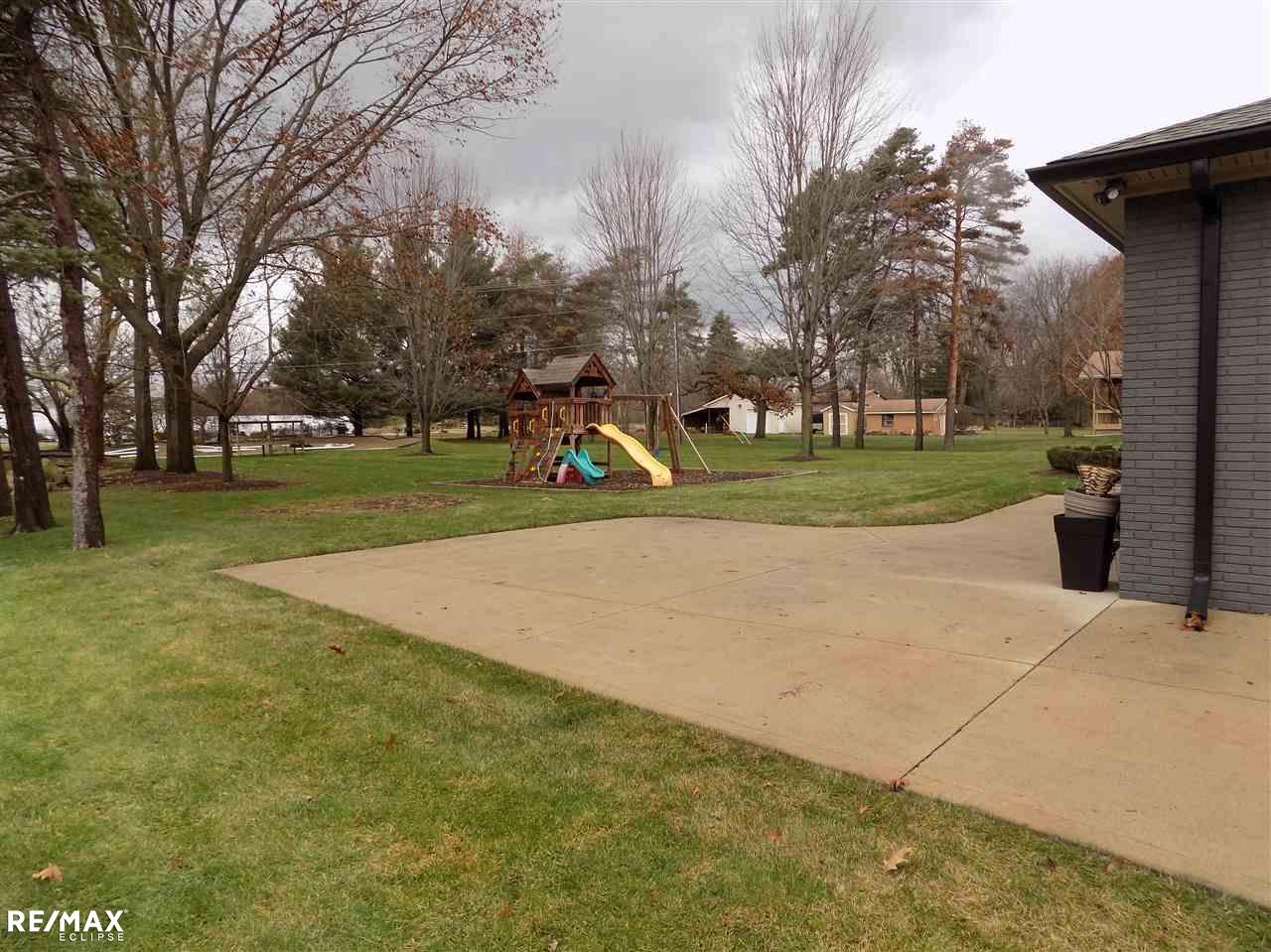 53221 Shelby Road Utica, MI 48316 - Photo 50 of 52 31366238-49.JPG