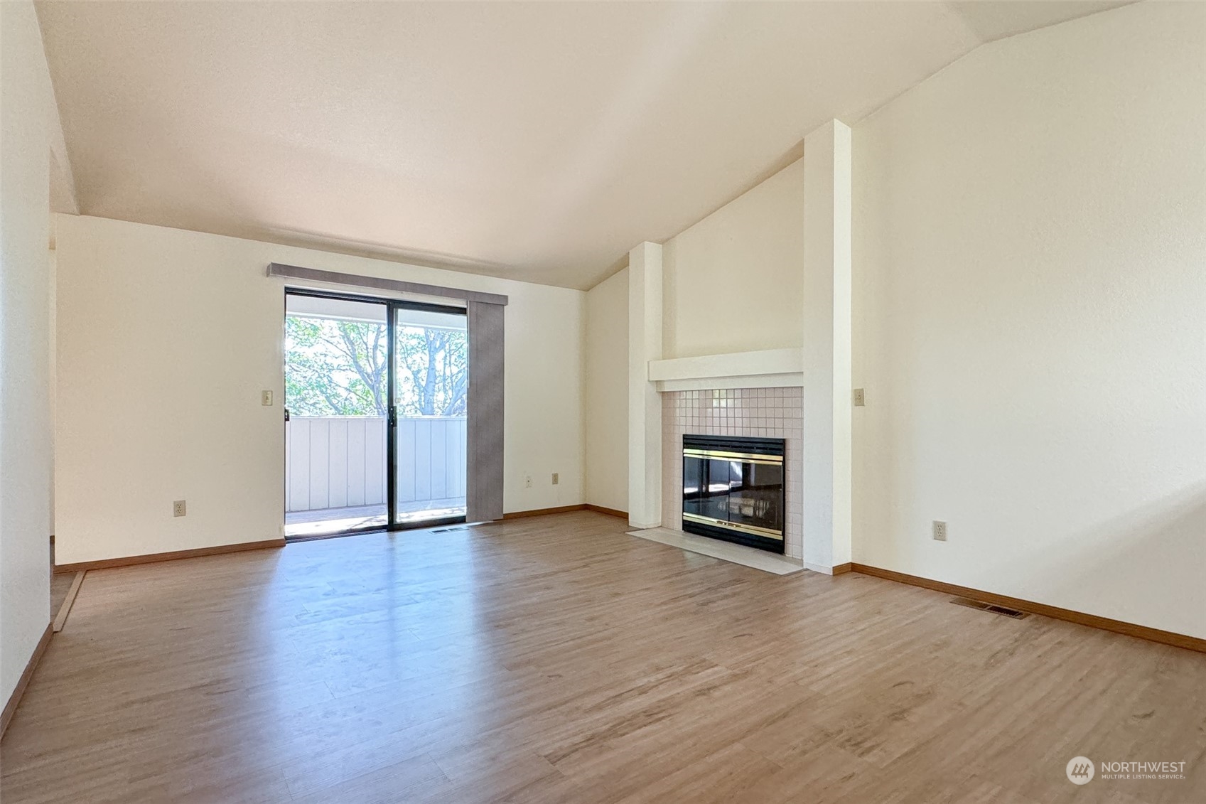 4005 Fechter Road, Unit A&B Yakima, WA 98908 - Photo 3 of 20 Gallery Image 3