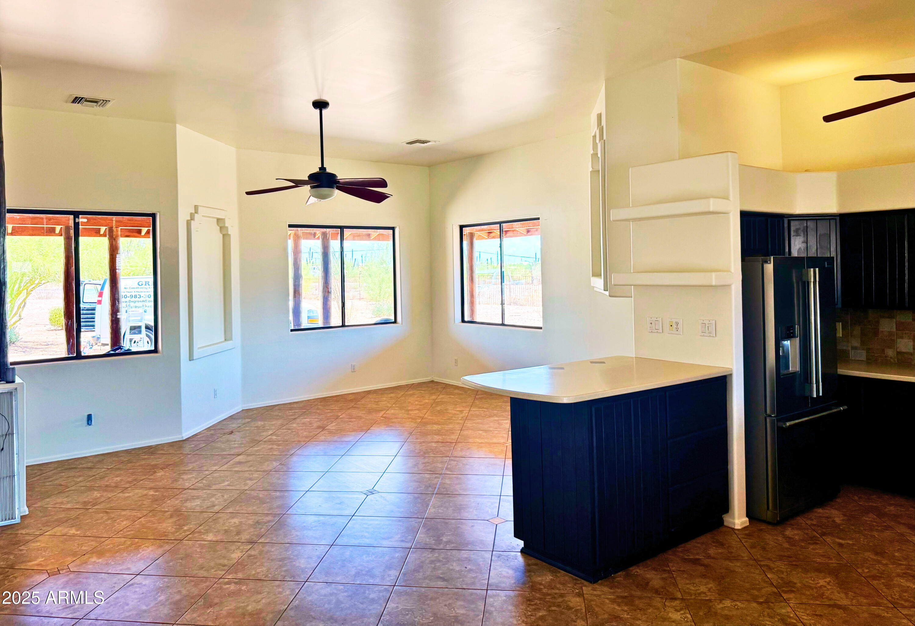 4886 North Wolverine Pass Road Apache Junction, AZ 85119 - Photo 11 of 16 Kitchen & Great Room