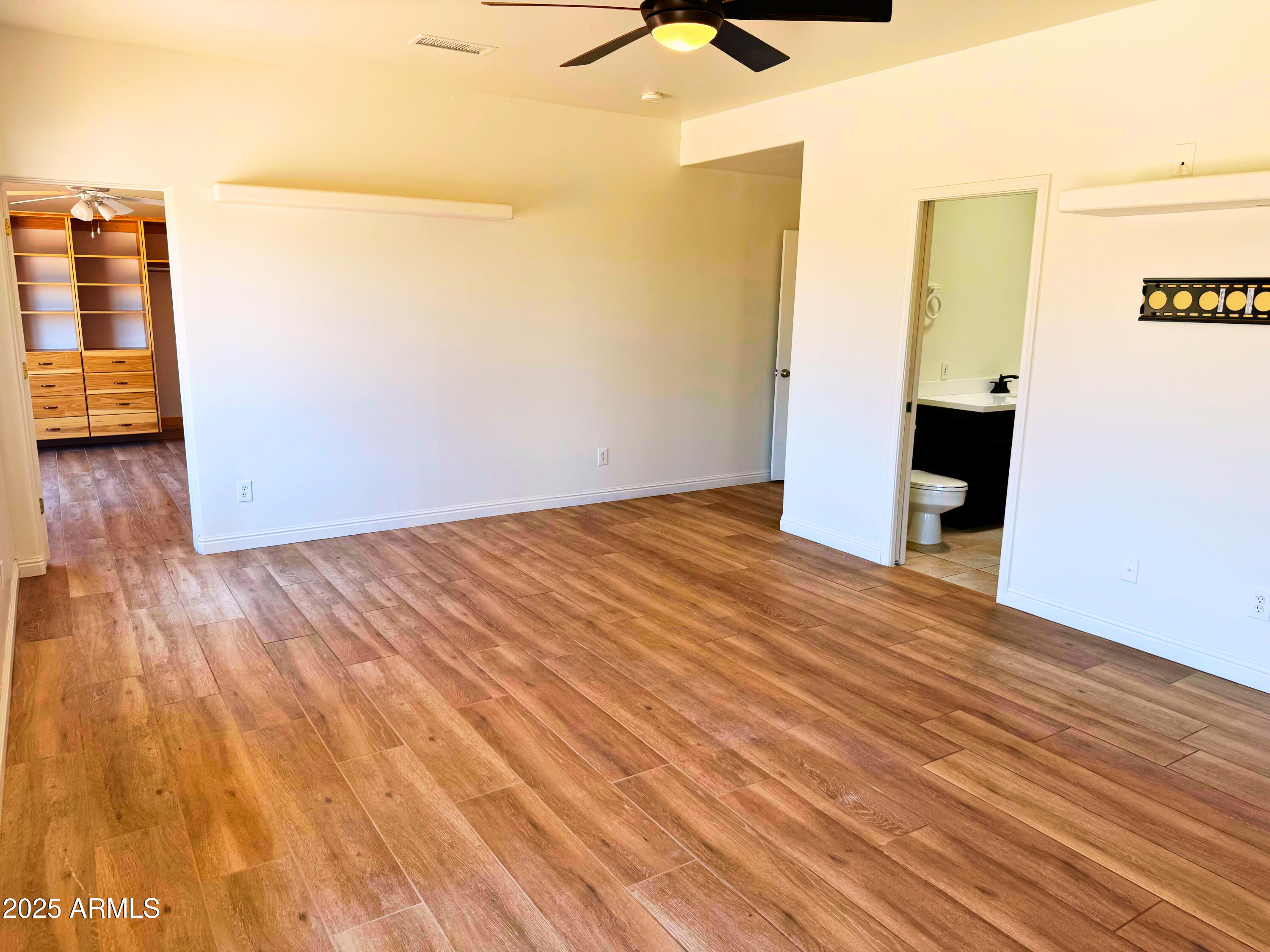 4886 North Wolverine Pass Road Apache Junction, AZ 85119 - Photo 13 of 16 Main Bedroom