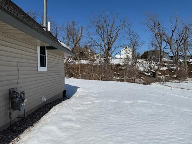 332 West Sheridan Road Petoskey, MI 49770 - Photo 2 of 5 side