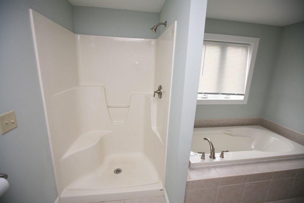 64 Redgate Road Dracut, MA 01826 - Photo 20 of 29 Gallery Image 20