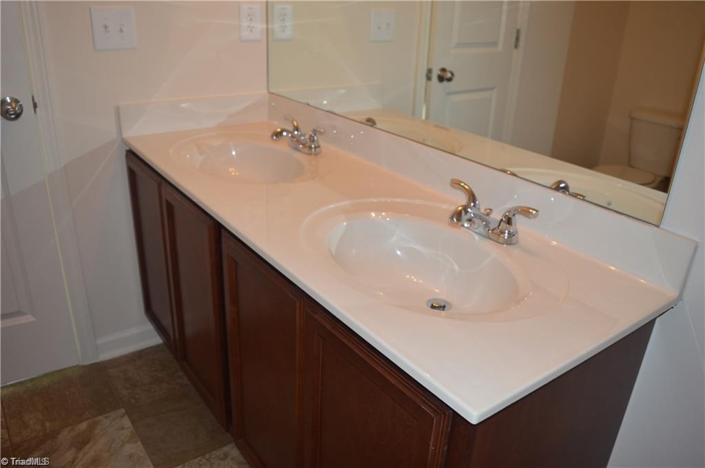 425 Sandybrooke Drive High Point, NC 27265 - Photo 18 of 22