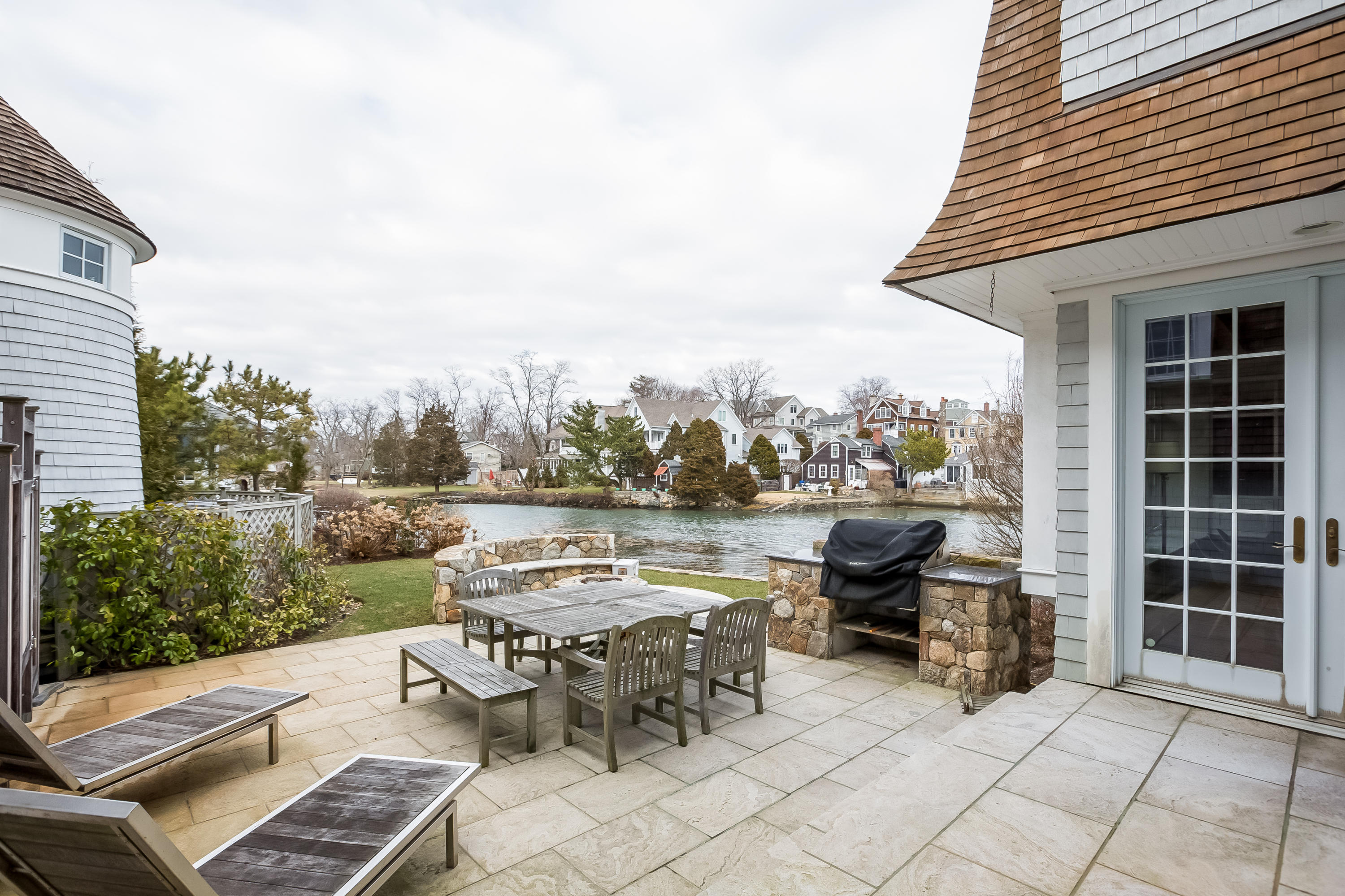 13 Crescent Beach Road Rowayton, CT 06853 - Photo 37 of 40 a view of a chairs and table in a patio