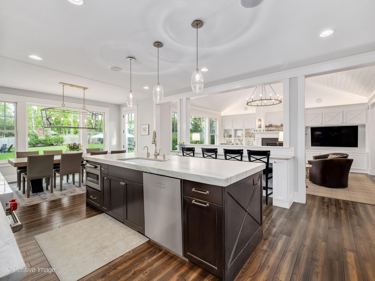 1303 North Cross Street Wheaton, IL 60187 - Photo 16 of 59