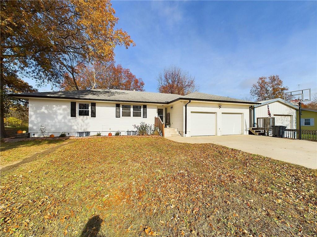 15 Southeast 215 Road Warrensburg, MO 64093 - Photo 1 of 1 Gallery Image 1