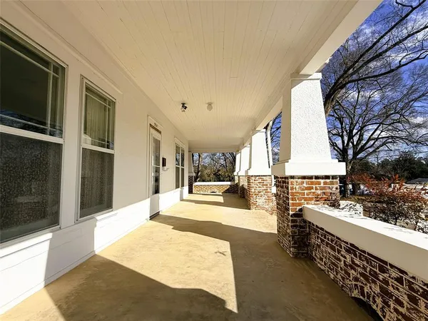 a view of an entryway