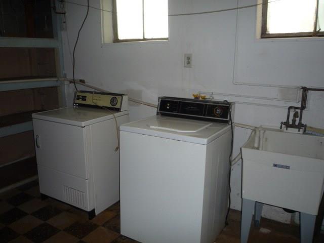 1142 Varner Road Pittsburgh, PA 15227 - Photo 17 of 22 Gallery Image 17
