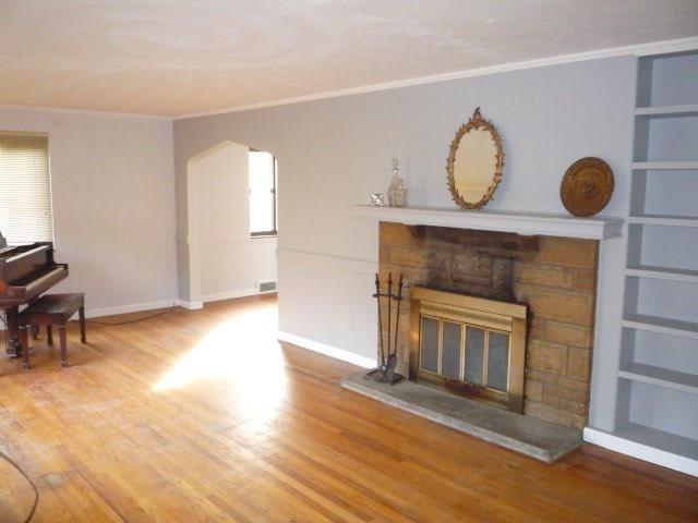 1142 Varner Road Pittsburgh, PA 15227 - Photo 3 of 22 Gallery Image 3