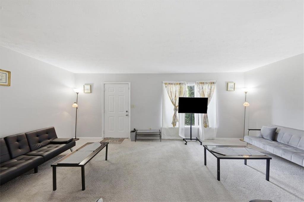 1816 Ashborough Road Southeast, Unit C Marietta, GA 30067 - Photo 2 of 32