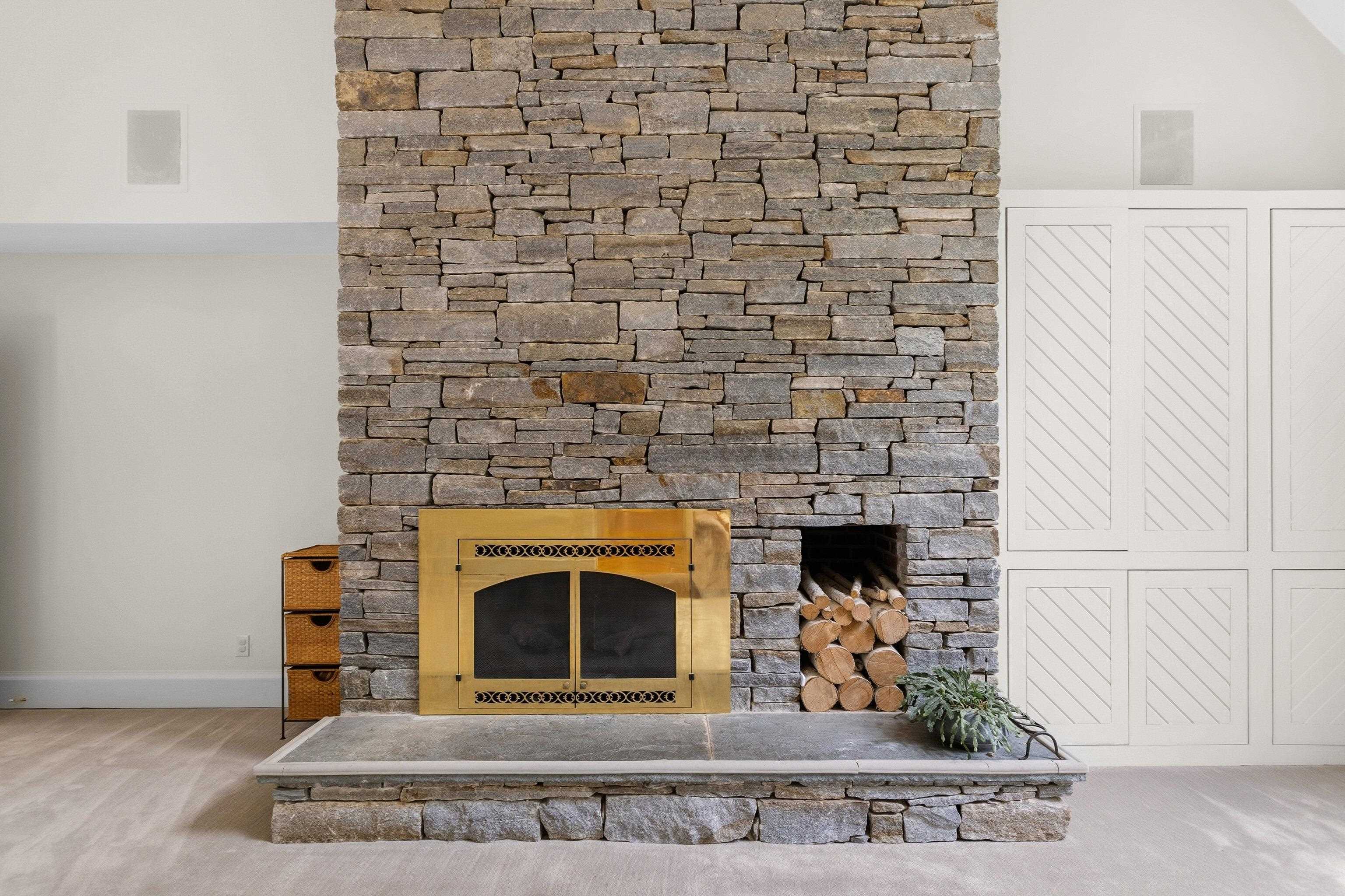 3 Oak Lane Stratham, NH 03885 - Photo 6 of 58