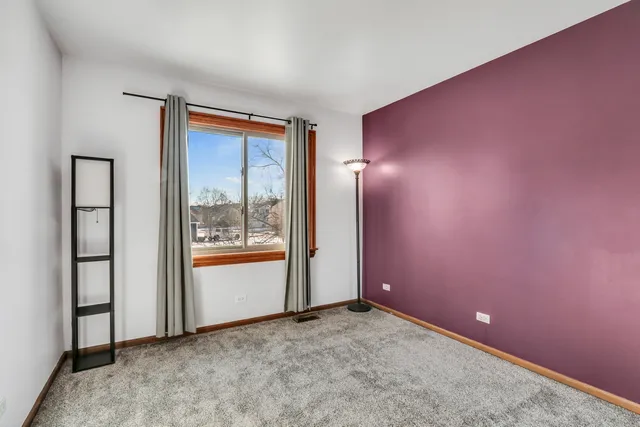 $3,400 | 1223 South Elder Lane, Waukegan, IL 60085