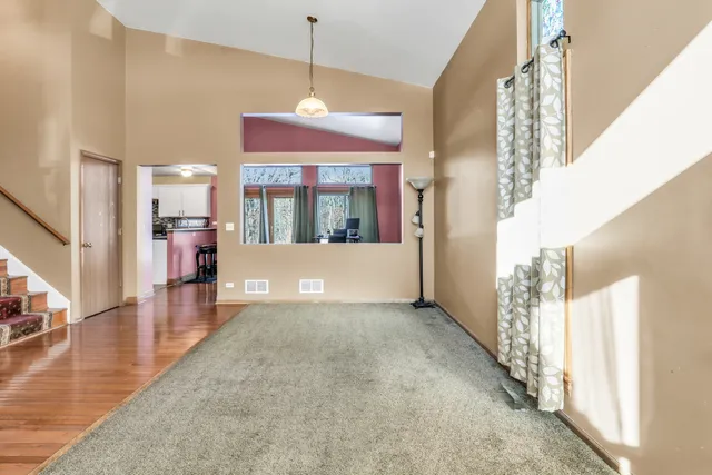 $3,400 | 1223 South Elder Lane, Waukegan, IL 60085