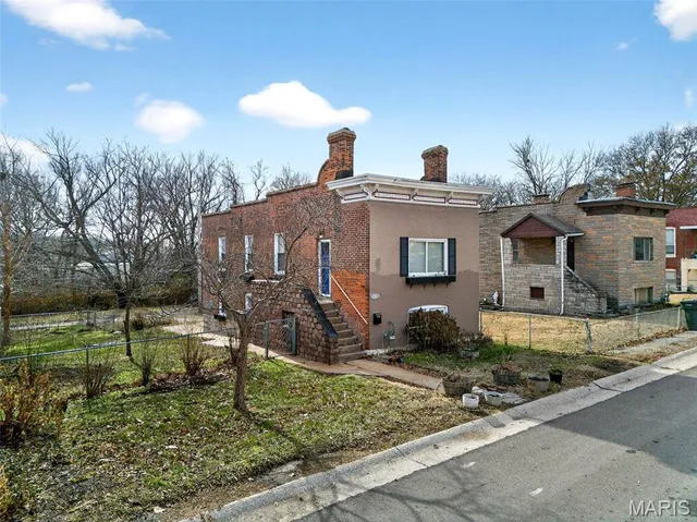 $225,000 | 6416 Brockschmidt Place, St. Louis, MO 63139