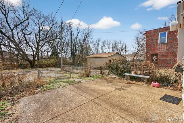 $225,000 | 6416 Brockschmidt Place, St. Louis, MO 63139