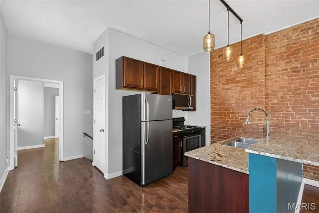 $225,000 | 6416 Brockschmidt Place, St. Louis, MO 63139