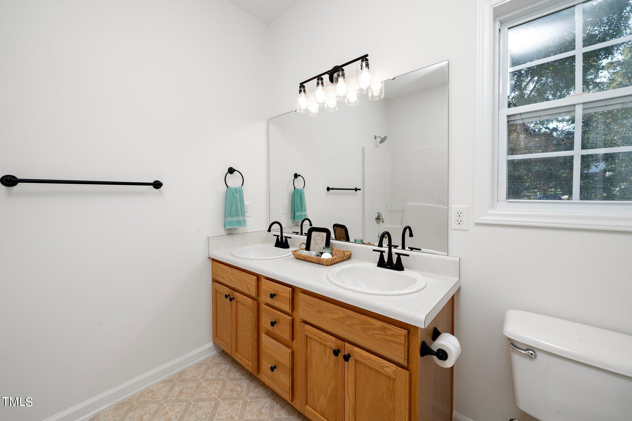 2917 Beehnon Way Raleigh, NC 27603 - Photo 25 of 39 Hall Full Bath