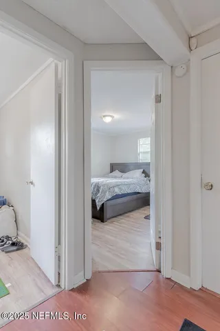 a en suite bathroom with a sink and a mirror
