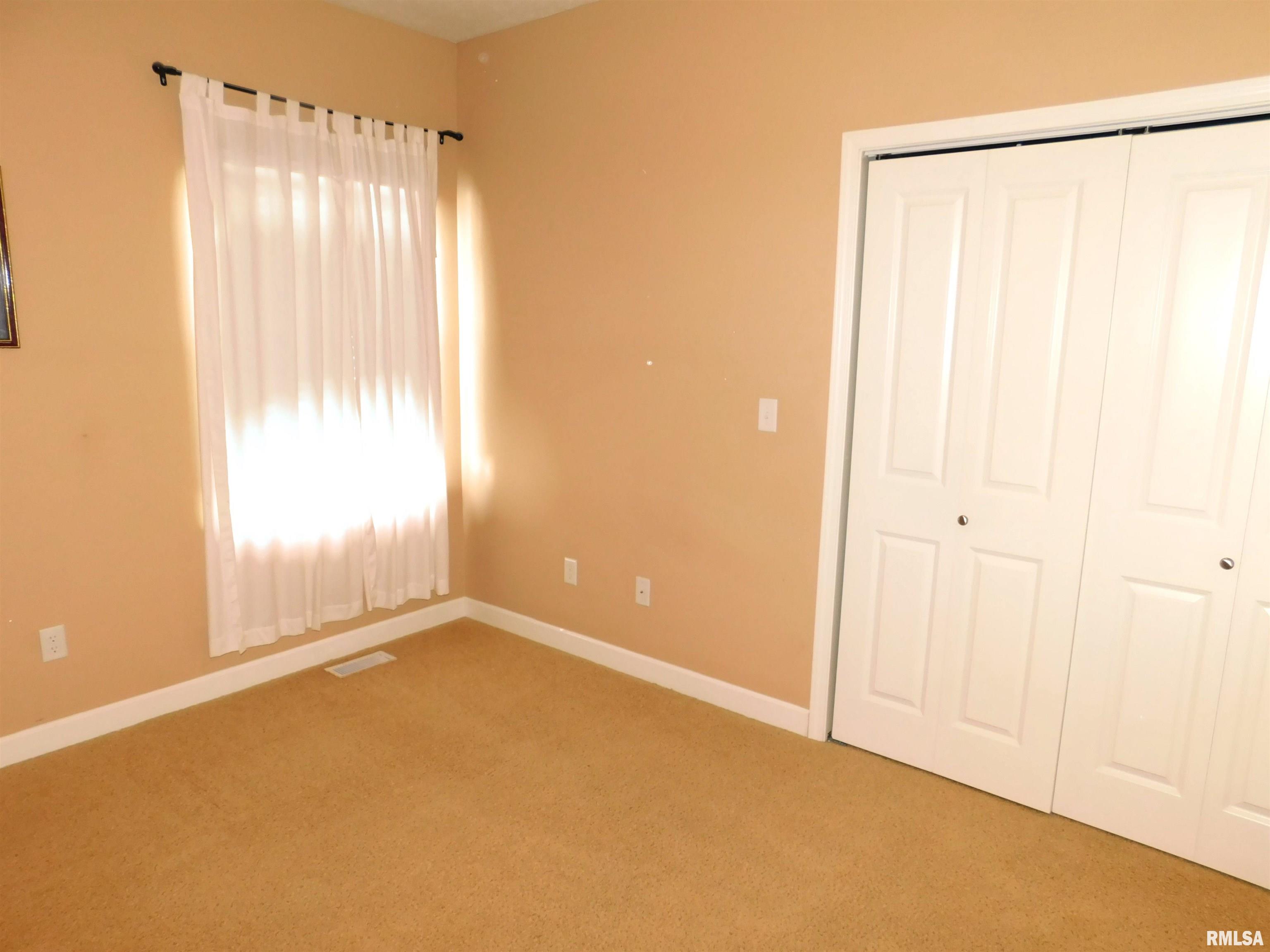 3210 Mackinaw Lane Springfield, IL 62711 - Photo 16 of 29 Gallery Image 16