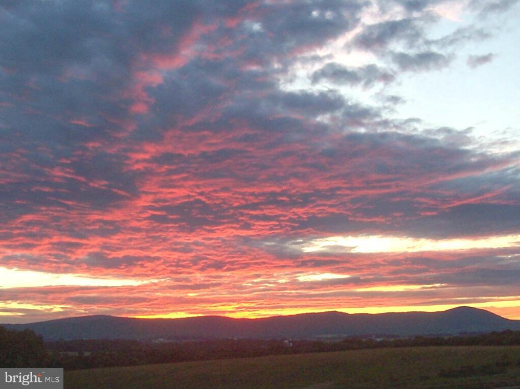 18561 Independence Road Clear Spring, MD 21722 - Photo 2 of 5 Enjoy sunsets every evening.