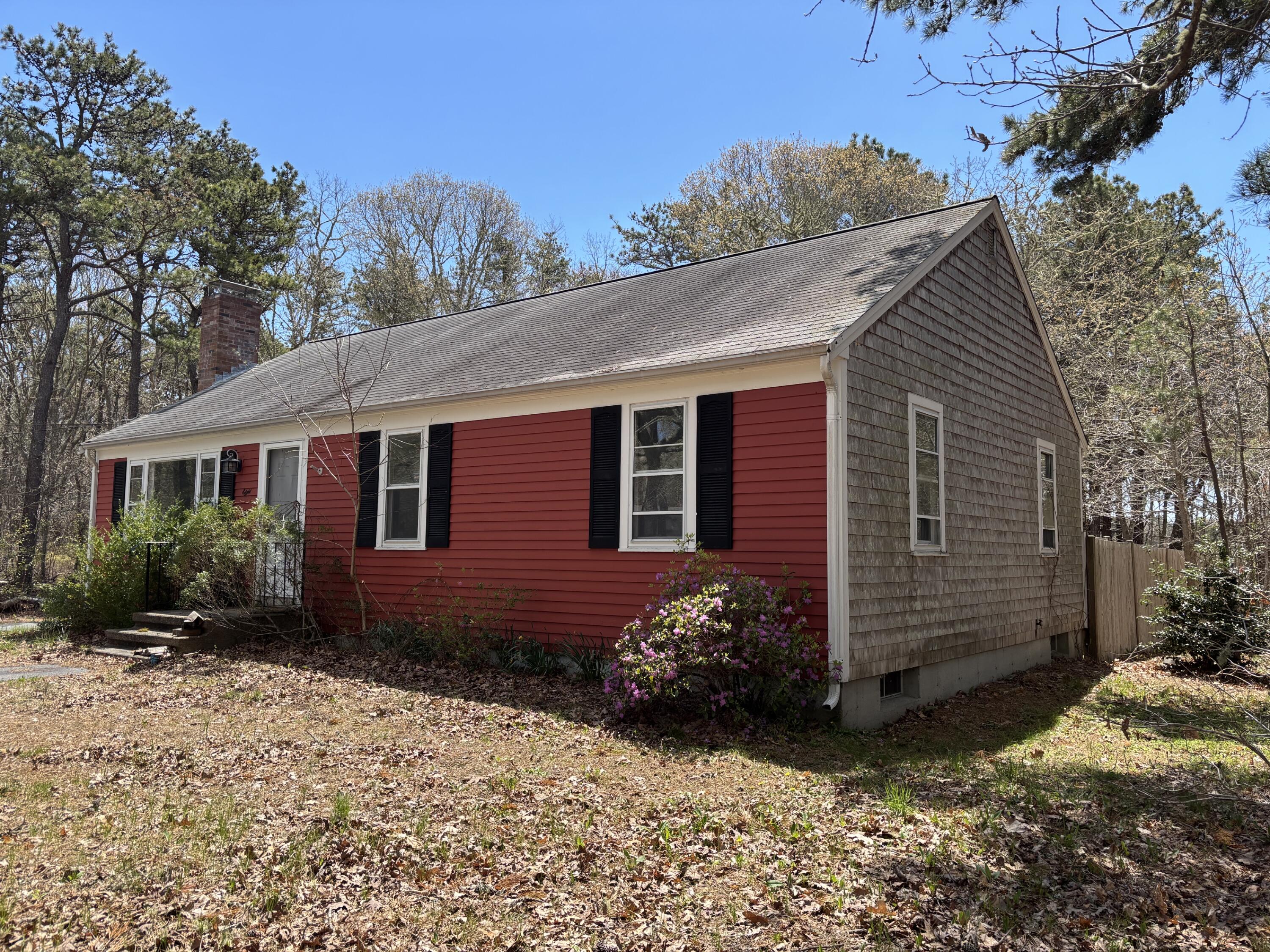 8 Oakleaf Circle Harwich, MA 02645 - Photo 2 of 23 IMG_8106