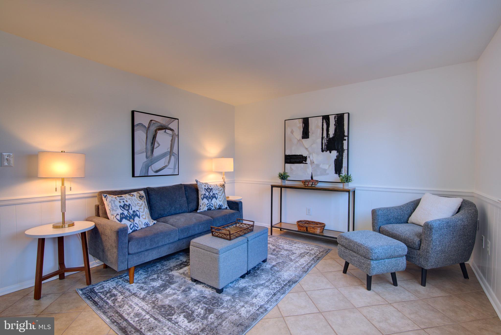 304 Aaron Court Sterling, VA 20164 - Photo 12 of 28 Cozy Family Room Adjacent to Kitchen