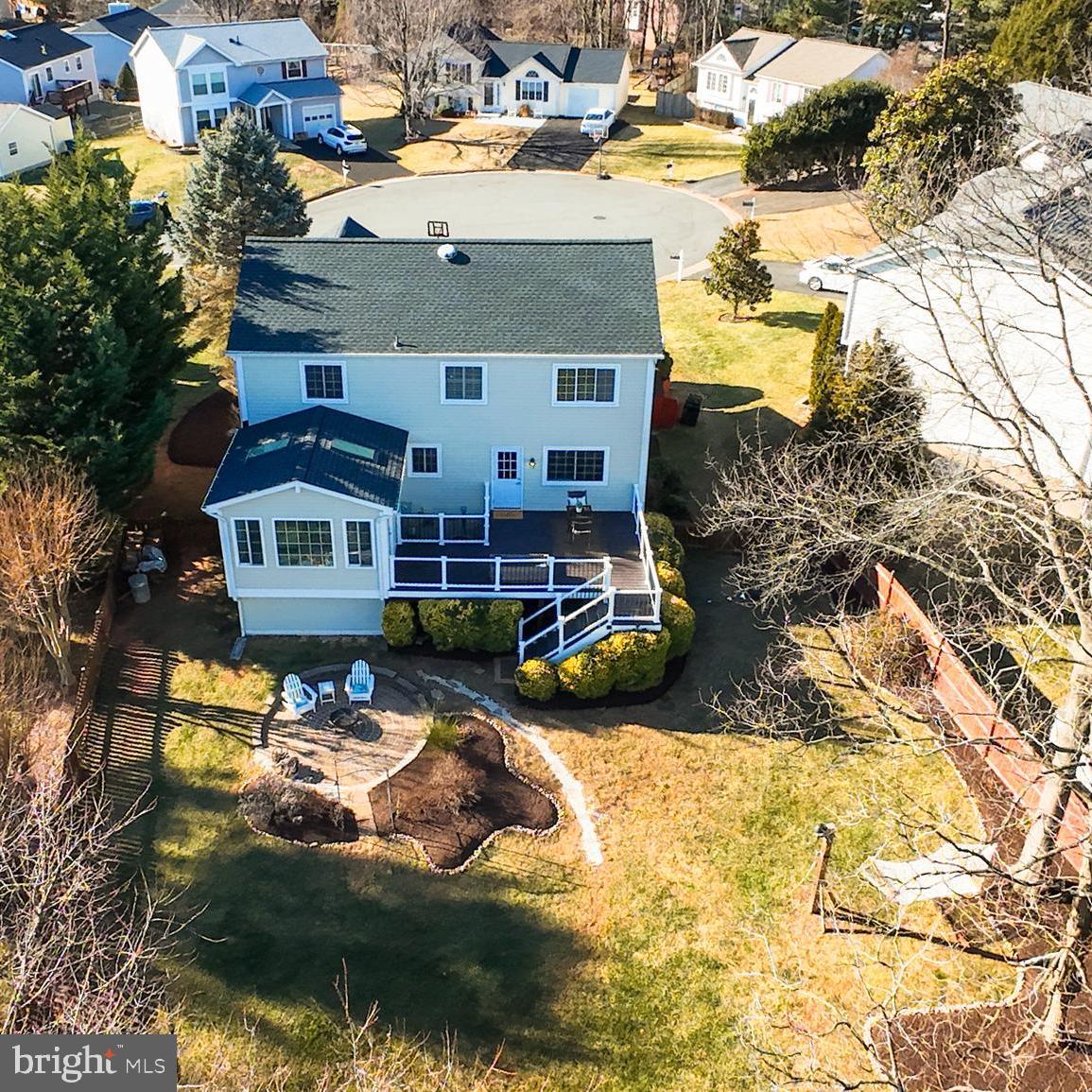 304 Aaron Court Sterling, VA 20164 - Photo 4 of 28 Welcome Home!