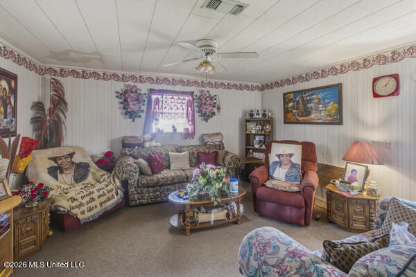 209 Holden Road McComb, MS 39648 - Photo 8 of 15 IMG_1080