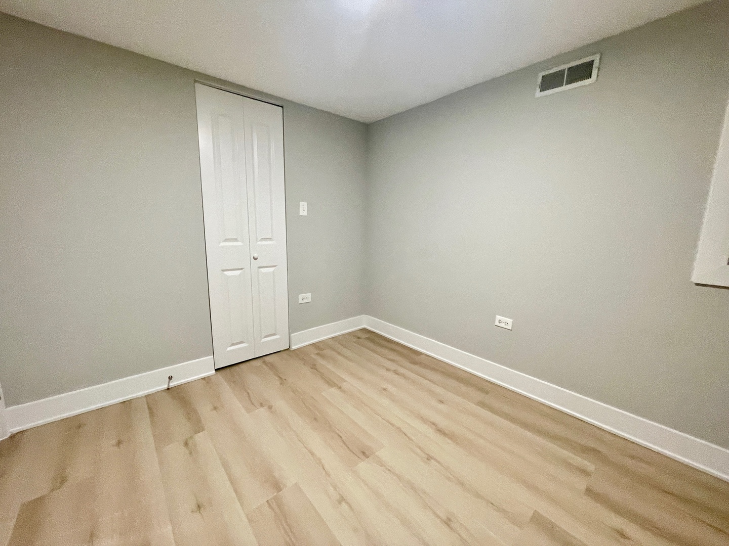 2239 West 19th Street, Unit G Chicago, IL 60608 - Photo 12 of 17 a view of an empty room