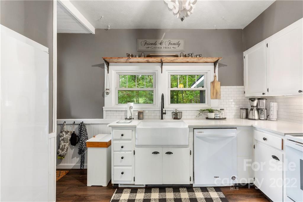 309 Spring Street Canton, NC 28716 - Photo 5 of 22 Gallery Image 5