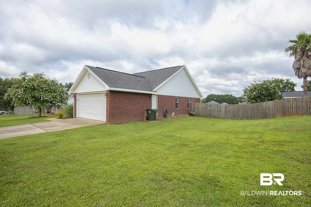 13501 Sartoris Court Foley, AL 36535 - Photo 5 of 24 Spacious Yard