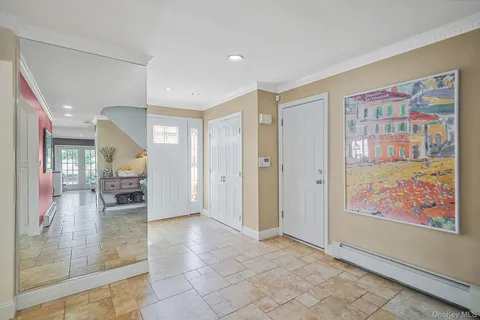 a view of livingroom with furniture and couch