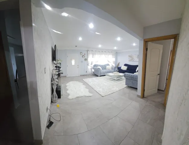 $1,950 | 8179 Whitefield Street, Dearborn Heights, MI 48127