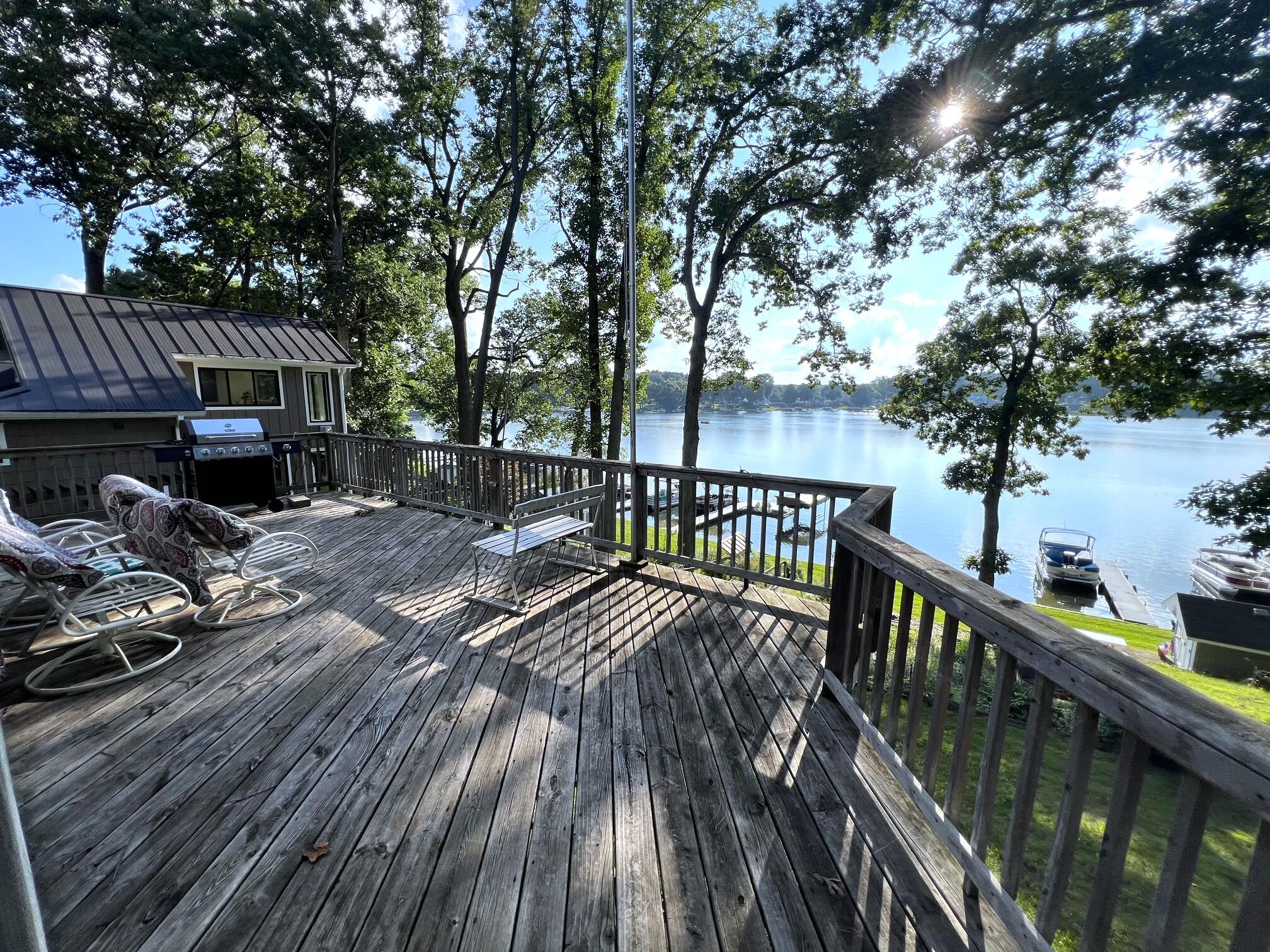 58310 East Clear Lake Road Three Rivers, MI 49093 - Photo 22 of 43 Deck