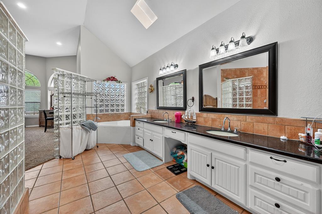 4851 Stout Road Midlothian, TX 76065 - Photo 19 of 37