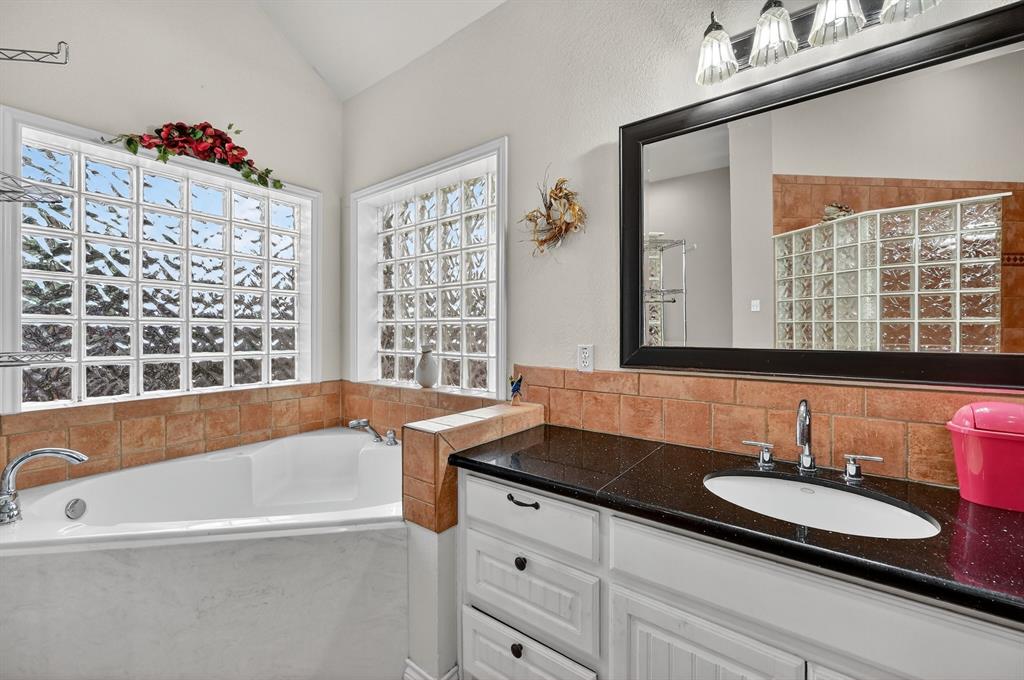 4851 Stout Road Midlothian, TX 76065 - Photo 20 of 37